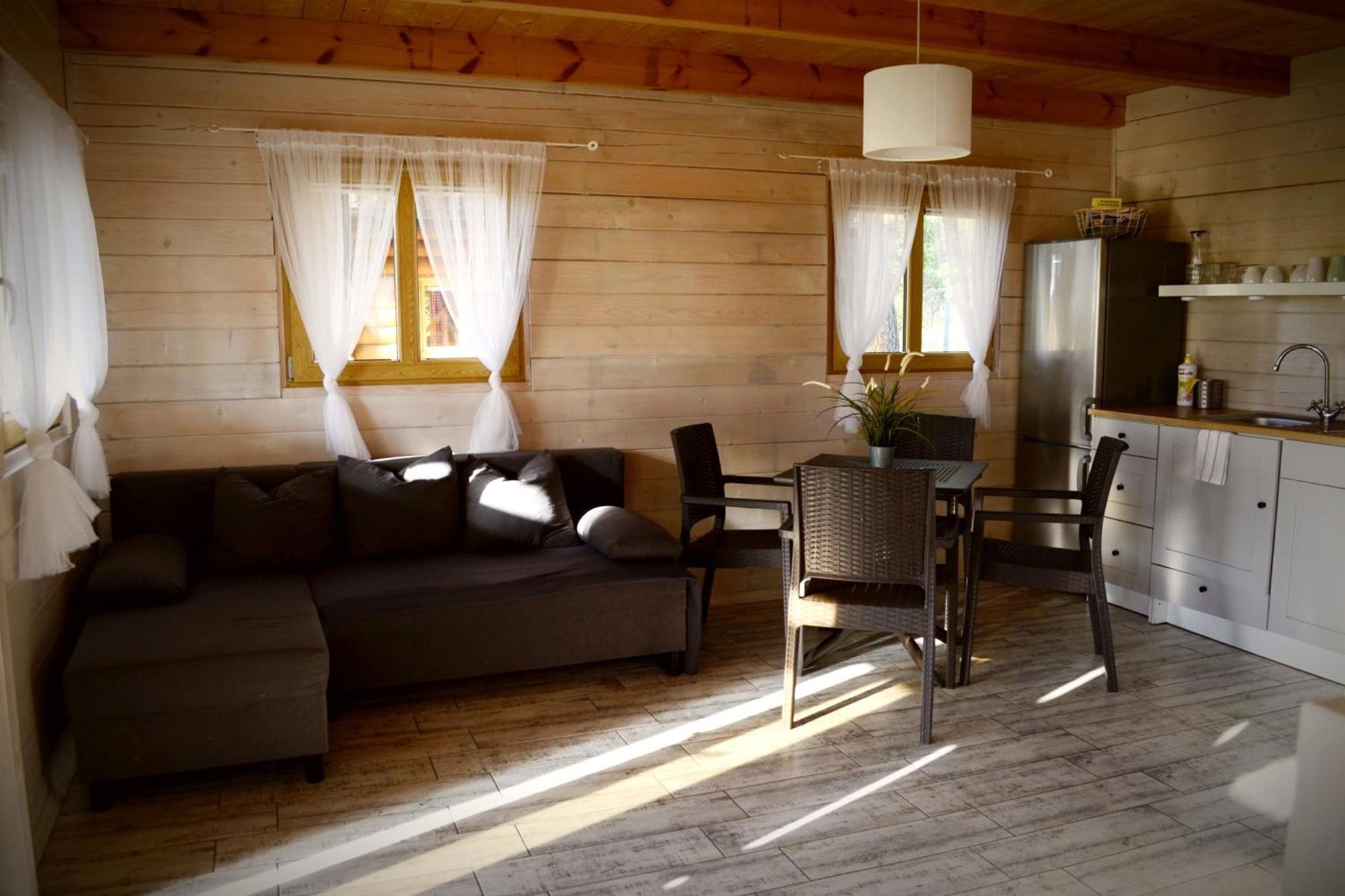 Camping Szczecinek Domy Wypoczynkowe Екстериор снимка
