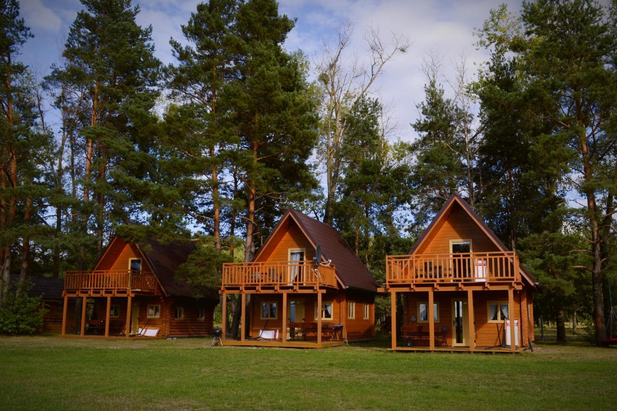 Camping Szczecinek Domy Wypoczynkowe Екстериор снимка