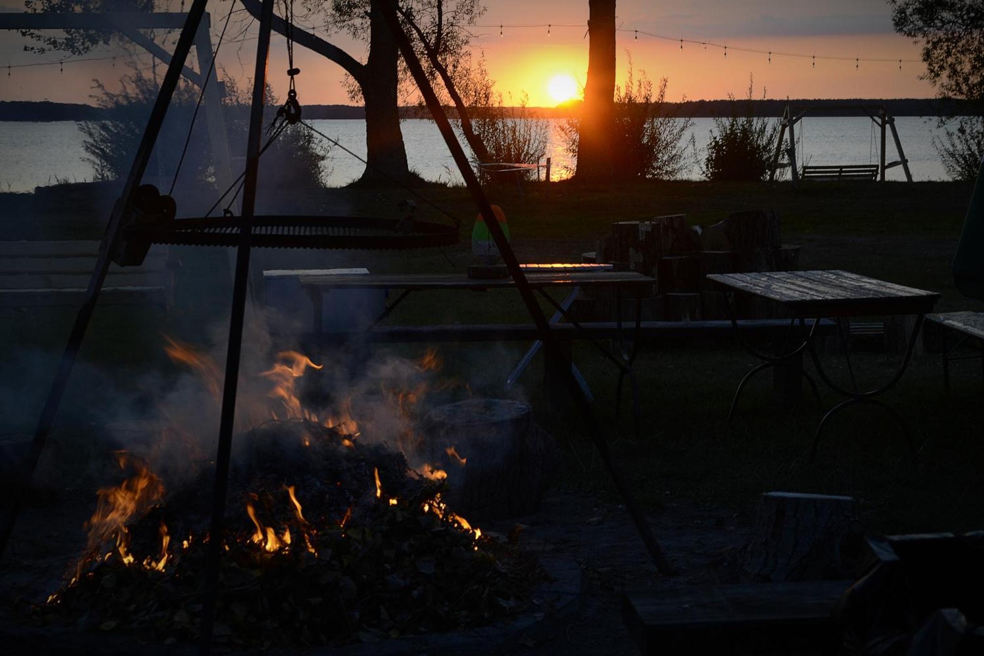 Camping Szczecinek Domy Wypoczynkowe Екстериор снимка