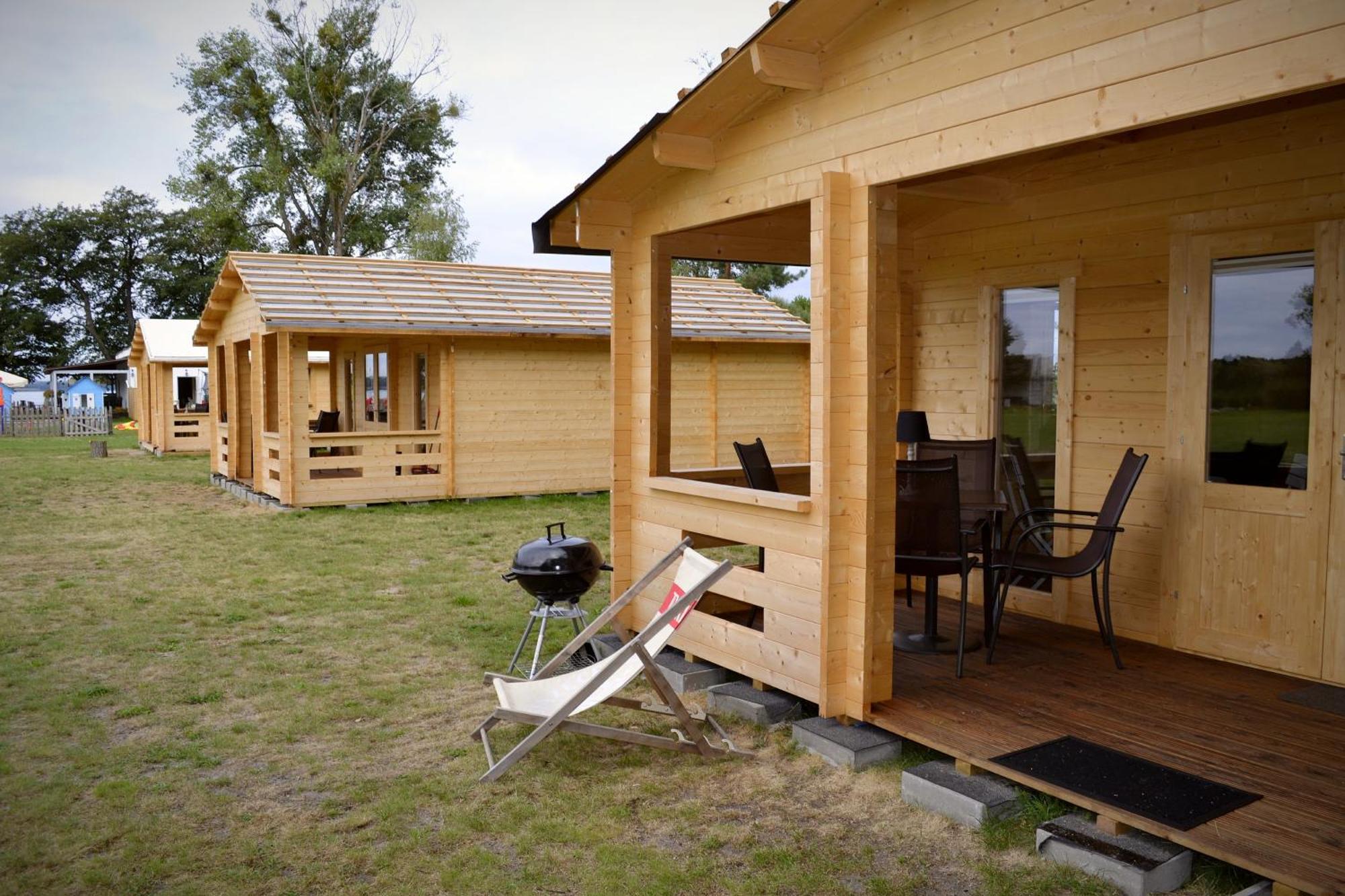 Camping Szczecinek Domy Wypoczynkowe Екстериор снимка