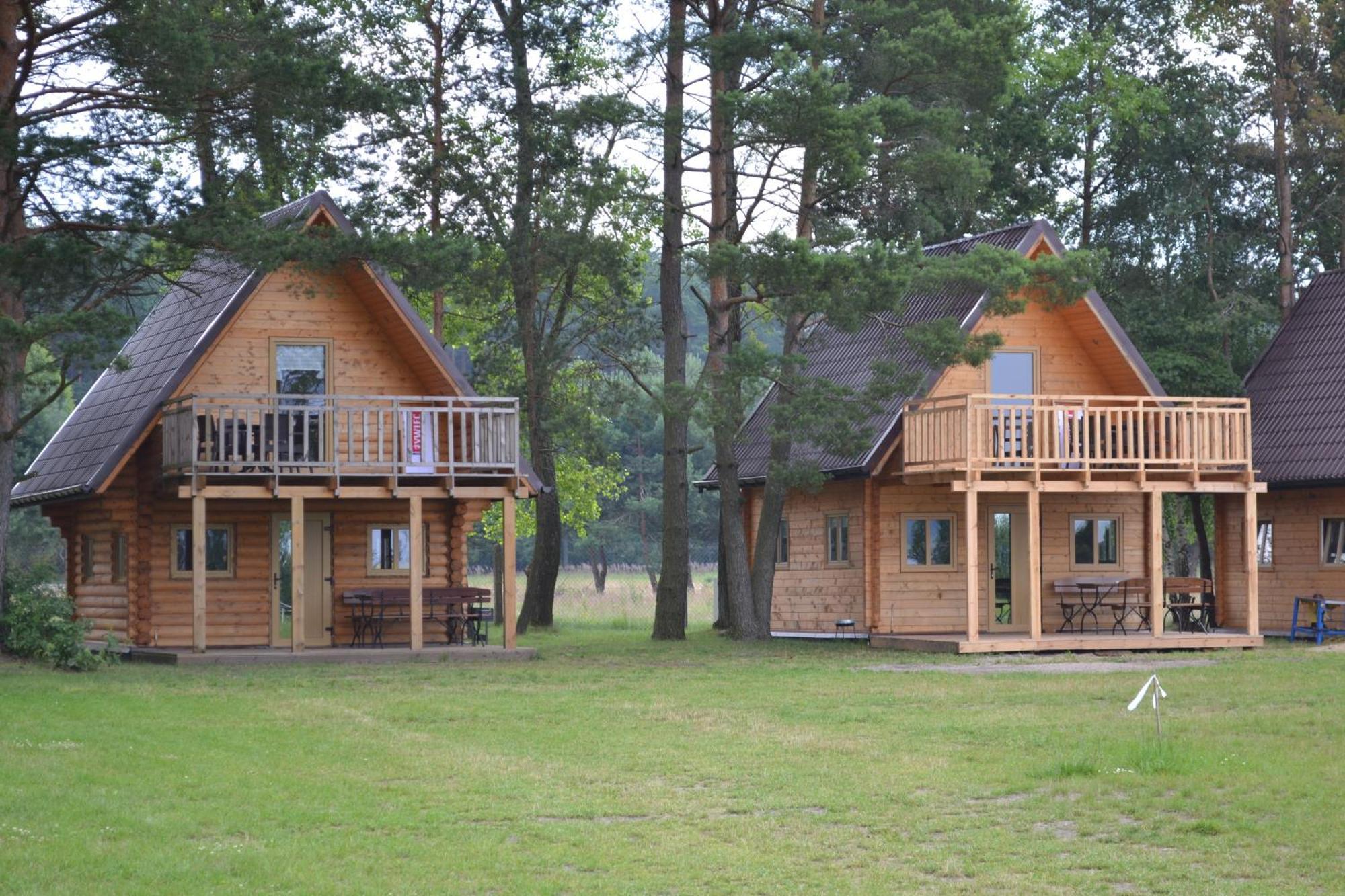 Camping Szczecinek Domy Wypoczynkowe Екстериор снимка