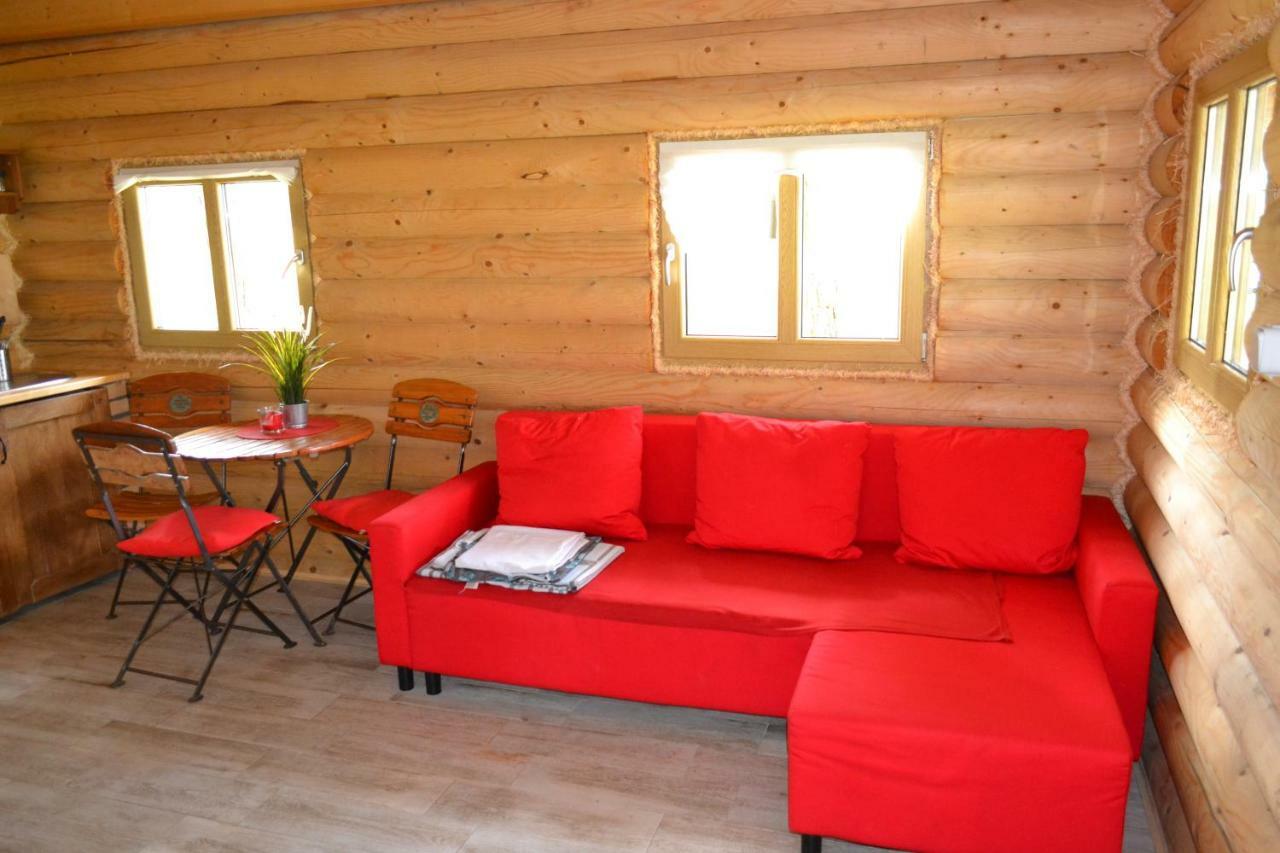 Camping Szczecinek Domy Wypoczynkowe Екстериор снимка